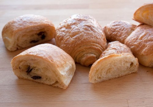 Croissants vs Pain au Chocolat: Understanding the Differences